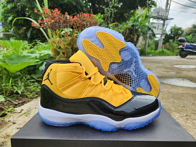 Men Jordan 11-276