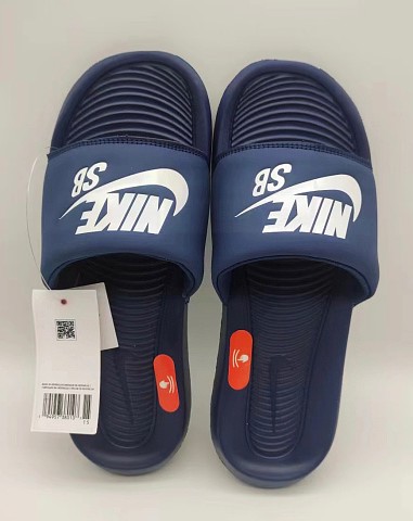 Nike Slipper-315