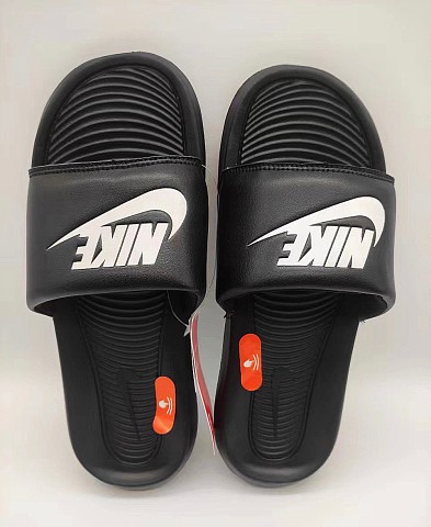 Nike Slipper-316