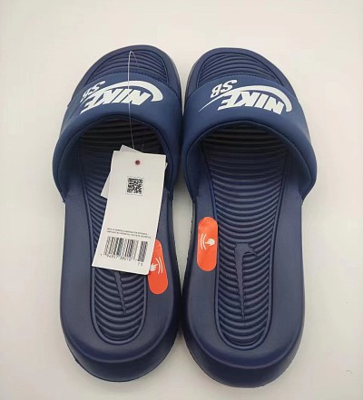 Nike Slipper-321