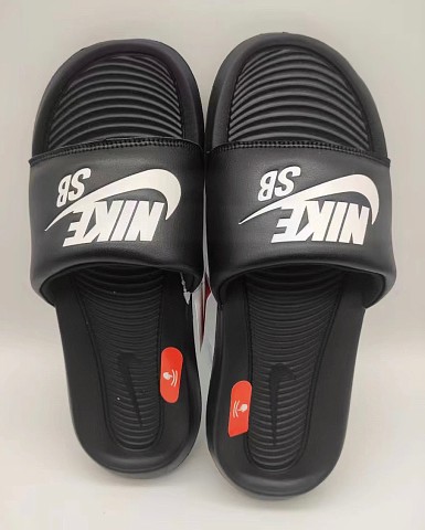 Nike Slipper-326