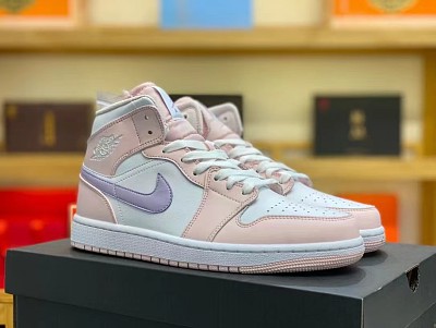 Jordan 1 AAAA-008