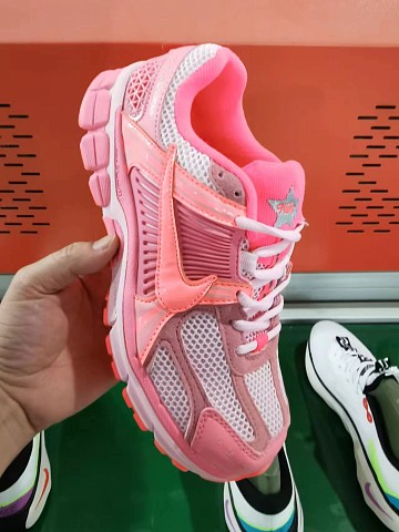 Nike Zoon Vomero-013