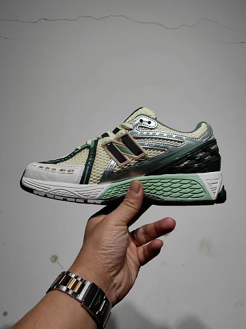NB Shoes 1906-095