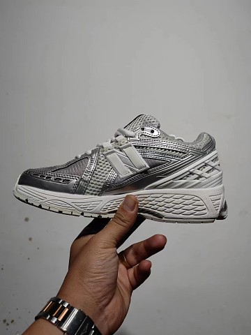NB Shoes 1906-098