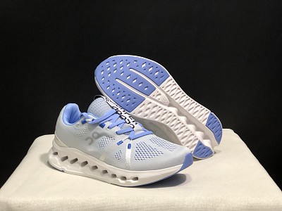 On Cloud Shoes-051