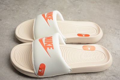 Nike Slipper-139