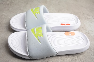 Nike Slipper-146