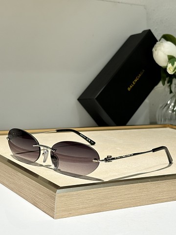 Balenciag Glasses-300