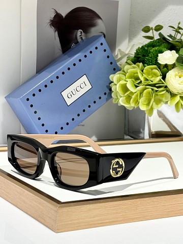 Guci Glasses-159