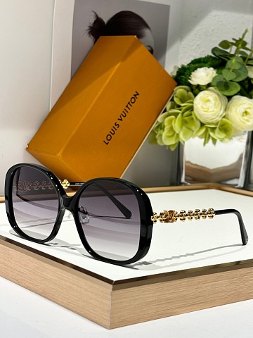 LVV Glasses-536