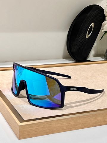 Oakle Glasses-024